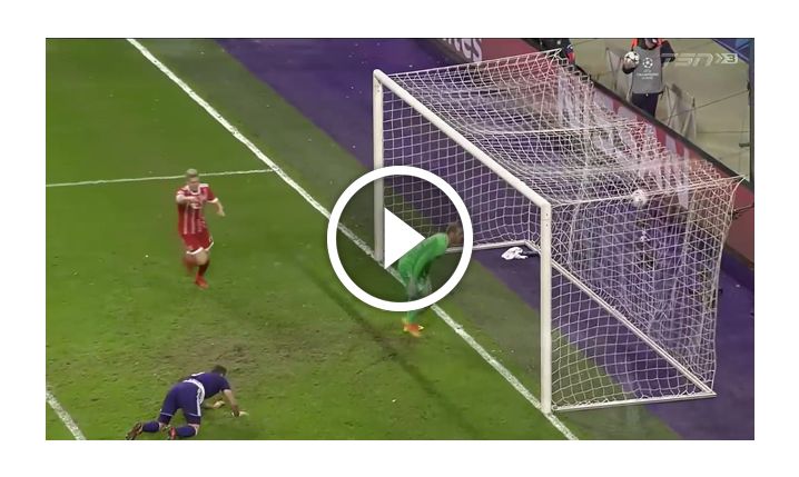Lewandowski strzela gola z Anderlechtem! [VIDEO]
